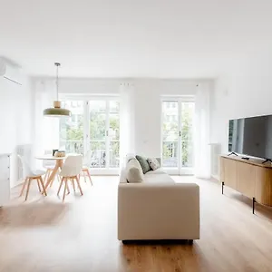 Luxury 2 Bedroom Apartament, Close To San Siro, Fiera And 10 Min Metro To Duomo Milano